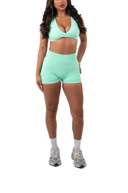 Evolve Seamless Scrunch Shorts - Mint
