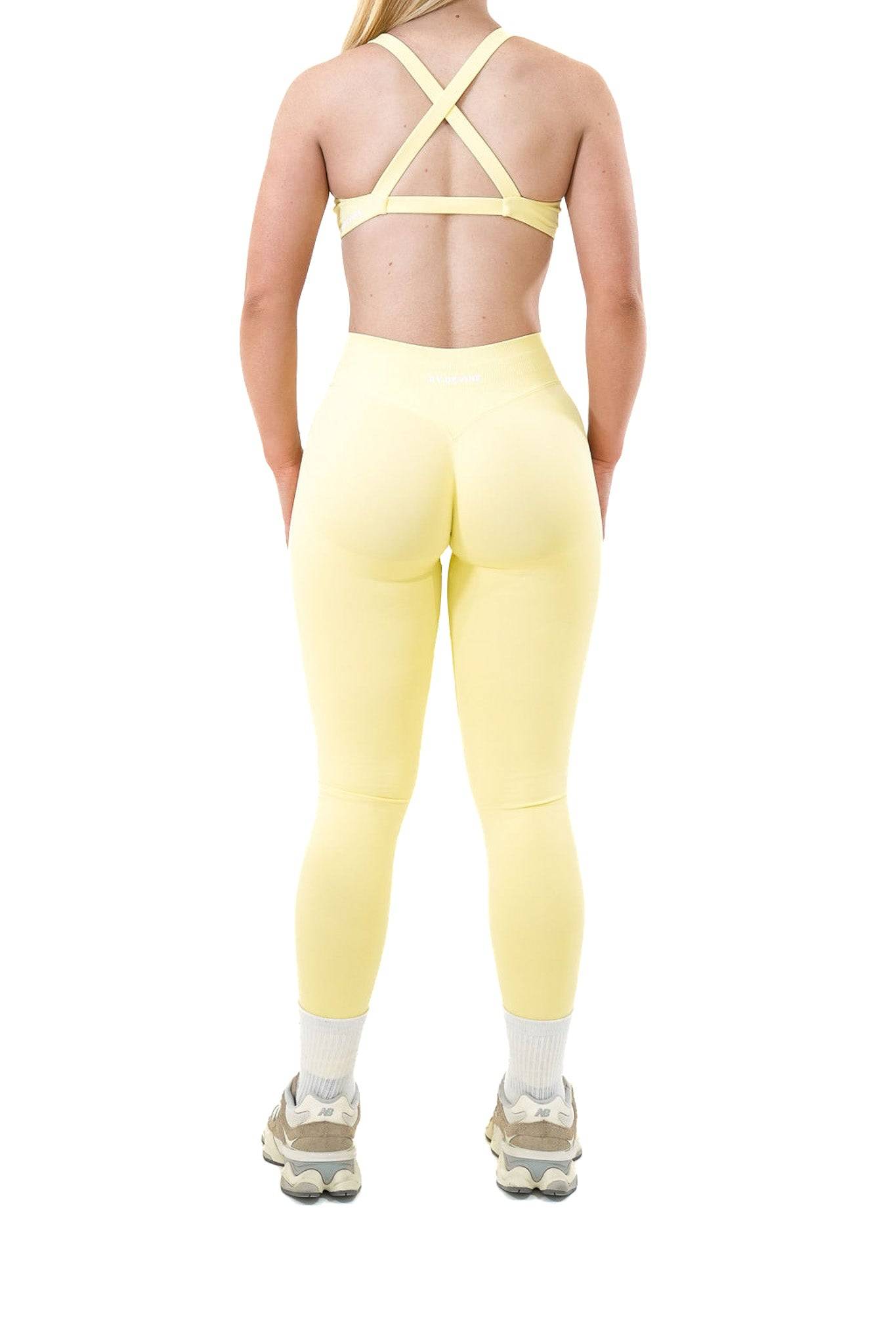 Evolve Seamless Scrunch Leggings - Butter - by devine co