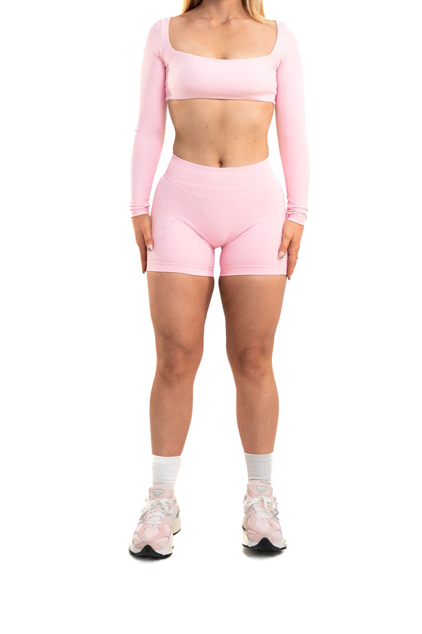 Evolve Seamless Scrunch Shorts - Baby Pink